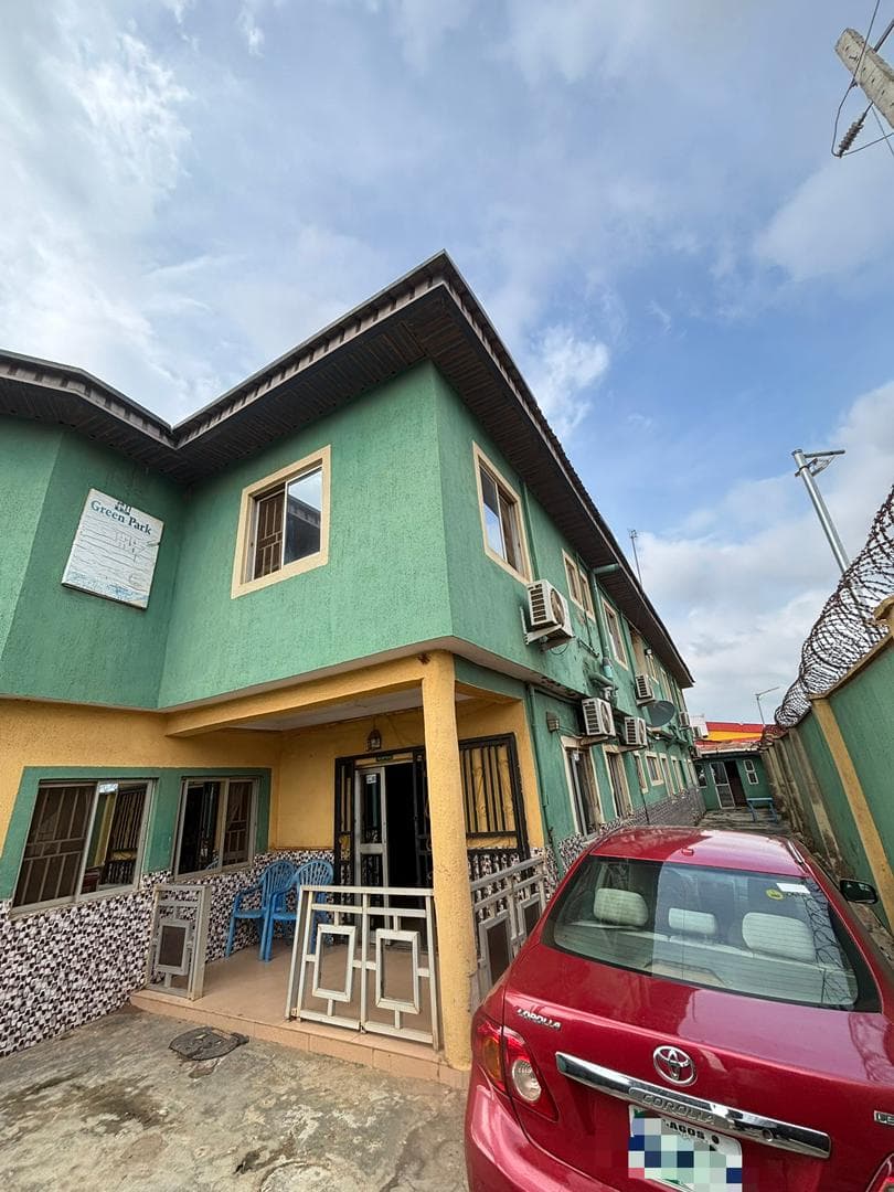 HOTEL BUILDING FOR SALE AT MOWE
